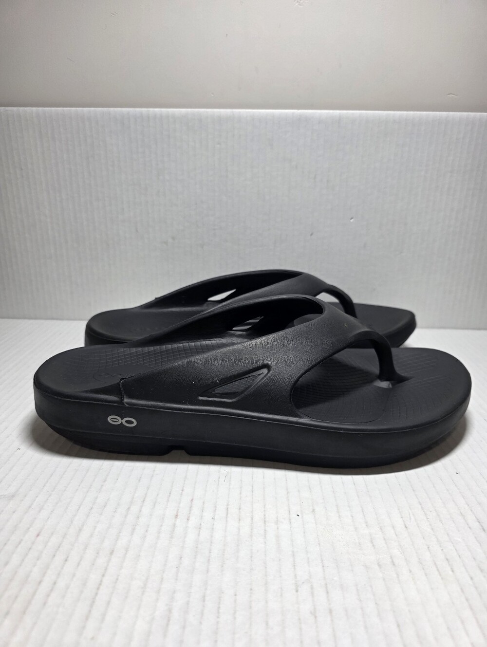 OOFOS OOriginal Recovery Sandals Flip Flops Comfort Black Size M 12